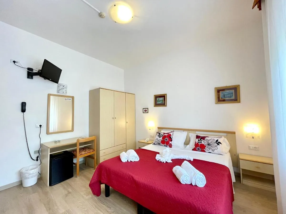 Hotel Trovatore Lido di Jesolo 3*,  Italy